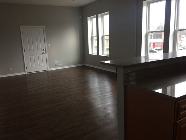 Photo - 10307 N Main St Unit 2W