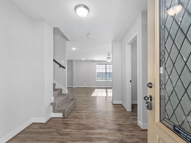 Photo - 468 Mirren Cir