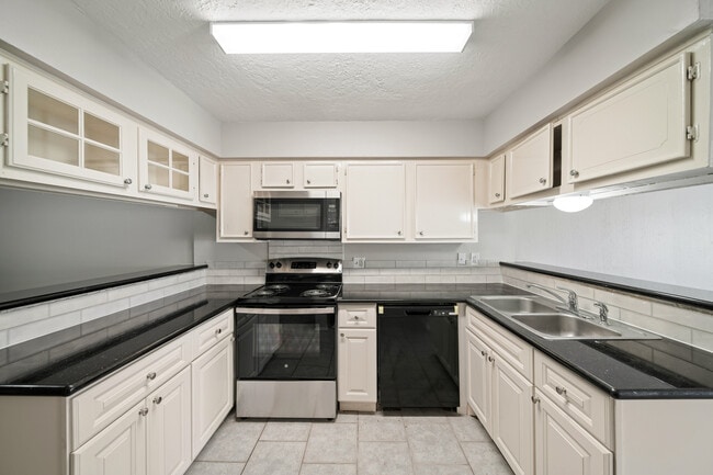 Photo - 13464 Castilian Dr
