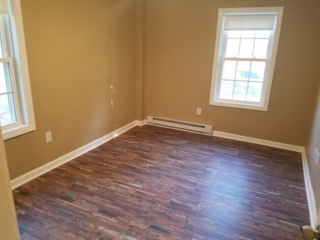 Photo - 1226 Main St Apartments Unit A