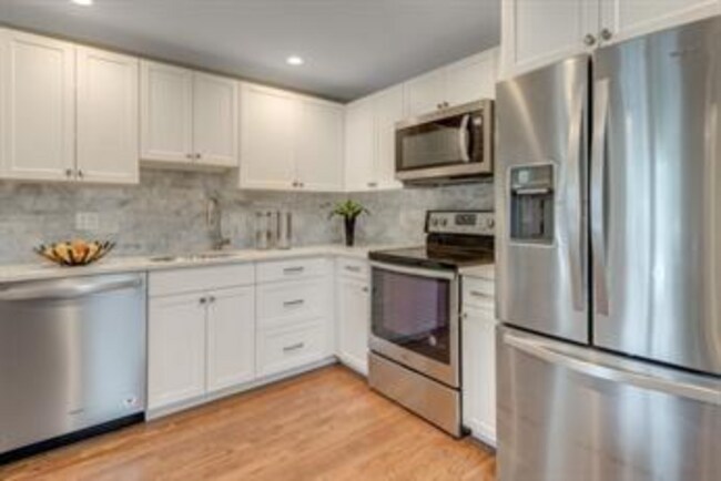 Photo - 8 Hazelmere Rd Unidad #2