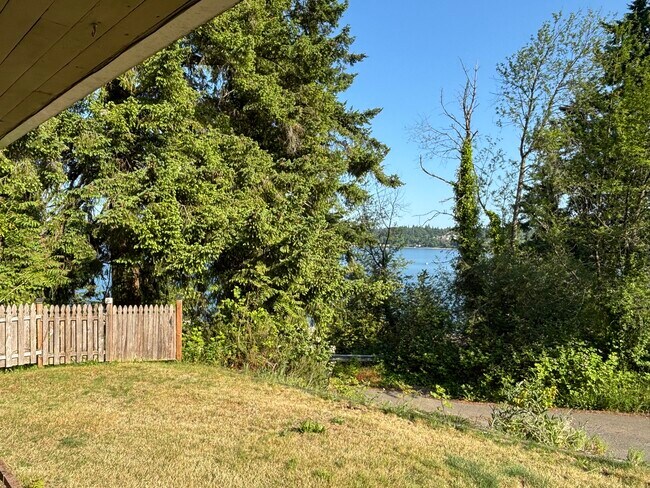 Photo - 3604 Madrona St