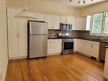 Photo - 2399 Bay Rd