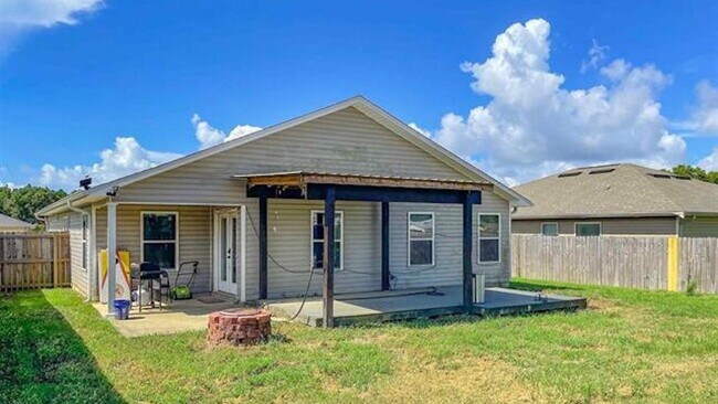 Photo - 5544 Peach Dr