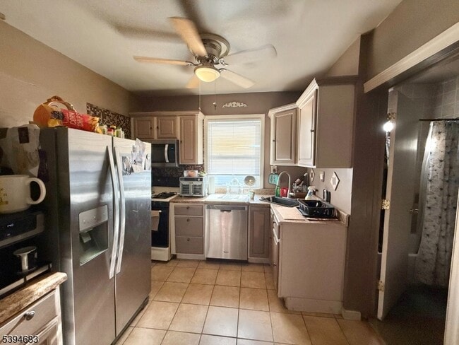 Photo - 140 Liberty St