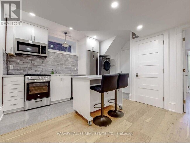 Photo - 10 Duggan Ave