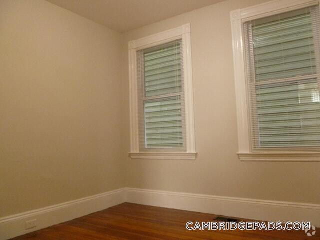Building Photo - 70A Spring St. Rental