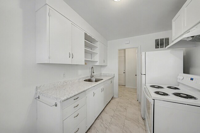 Photo - 620 Strong St Unidad 3