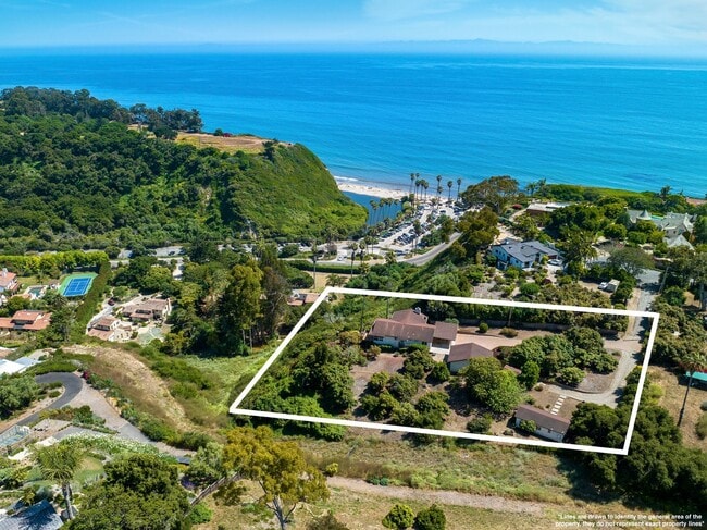 Photo - Coastal cottage in prime location and exceptional views!