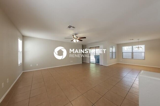Photo - 3 Bedroom Pet-Friendly Home in Phoenix, AZ with Main Street Renewal