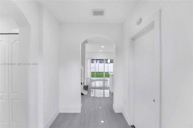 Photo - 2802 SW 128th Way