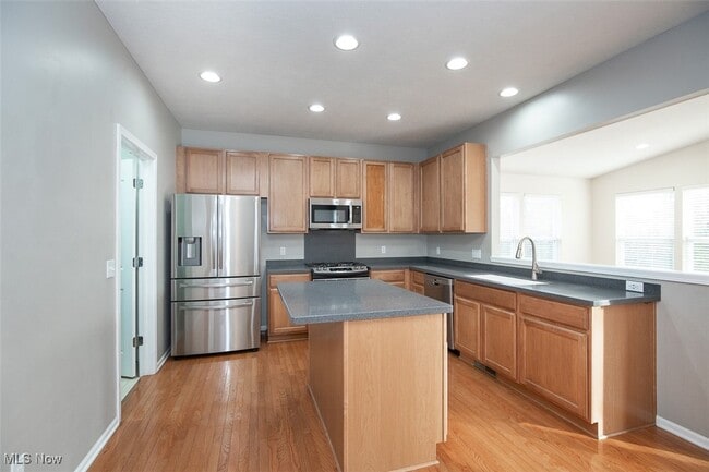 Photo - 2553 Seton Dr