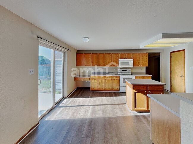 Photo - 11440 Moline St