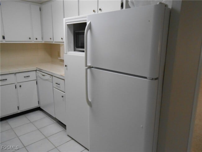 Photo - 241 Thistle Ct