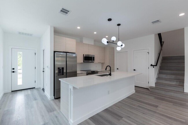 Photo - 21515 Patton Ave