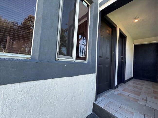 Photo - 22 NE 51st St Unidad 2