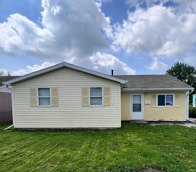 Building Photo - 1009 E Havens St