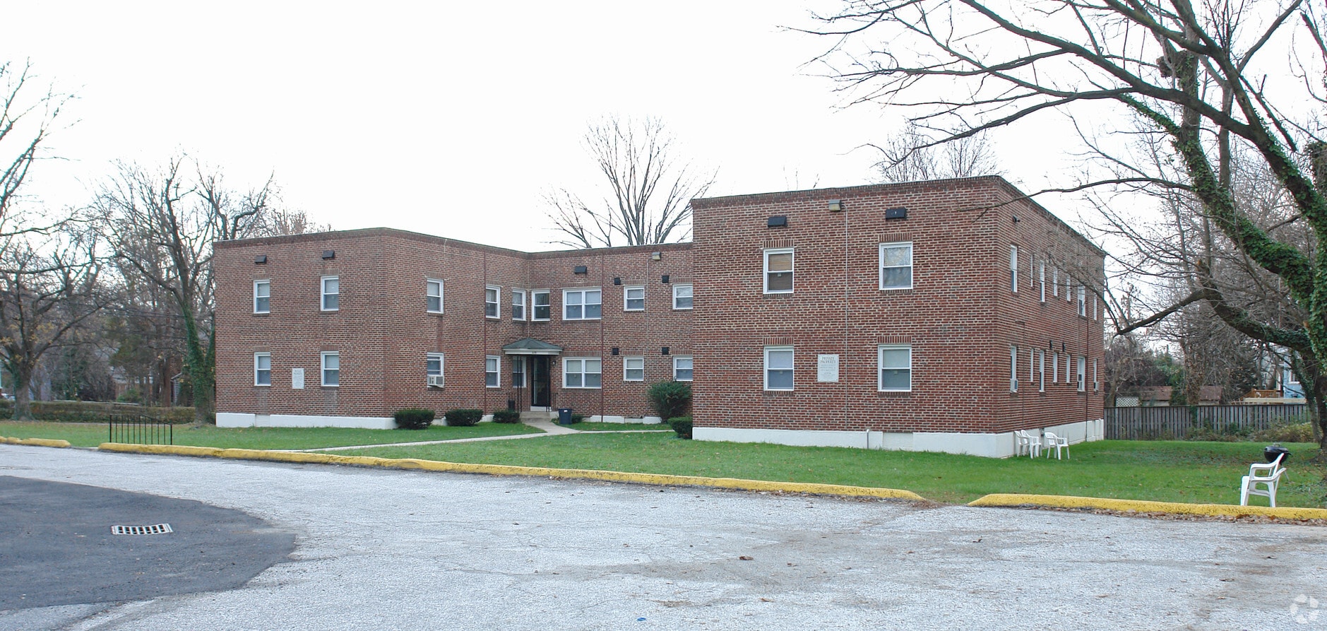 Photo - Winston Court Apartments