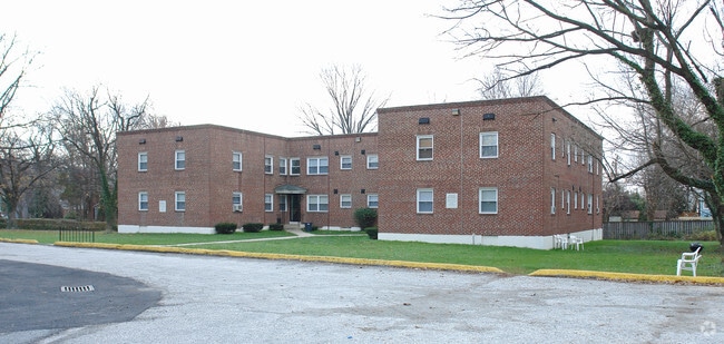 Winston Court Apartments
