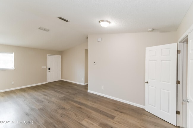 Photo - 7263 Eudine Dr N