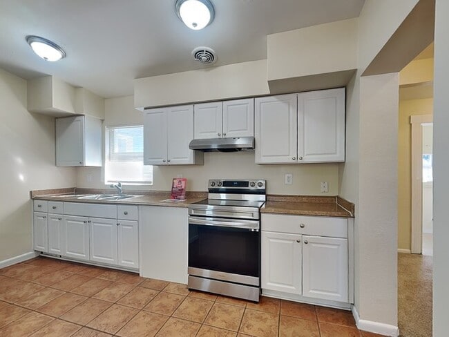 Photo - 9801 N 55th St