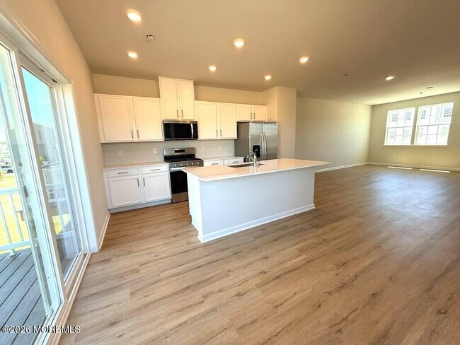 Photo - 106 Clinton St
