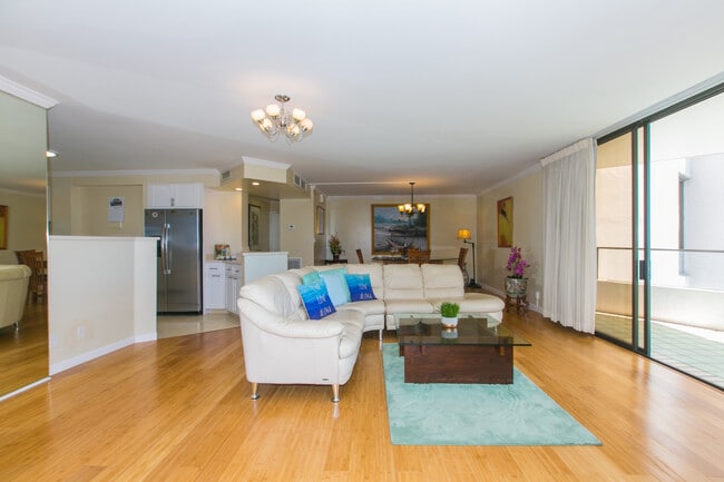 Photo - 1910 Ala Moana Blvd Unit 18A