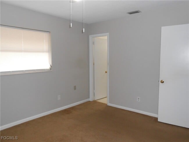 Photo - 241 Thistle Ct