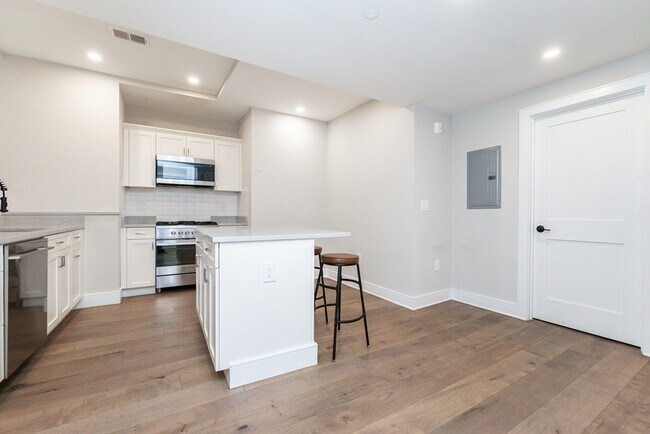 Photo - 12 Reedsdale St Unit 1