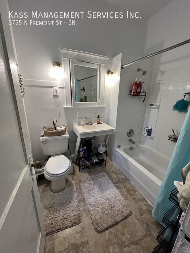 Photo - 3755 N Fremont St Unit 3N