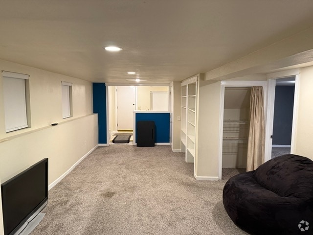 Building Photo - 2207 S Atlantic St Rental