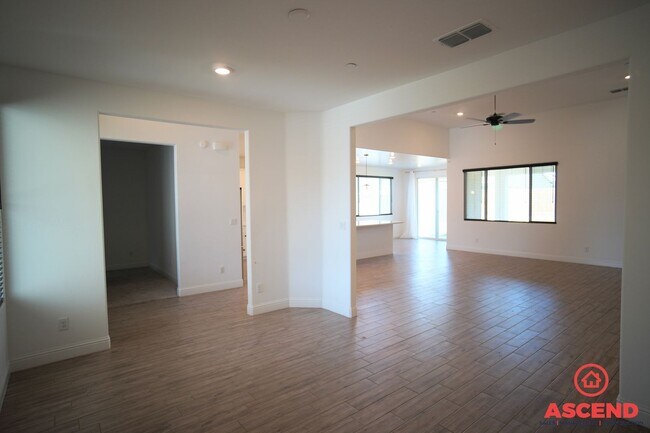 Photo - Newly Built Home with Solar in Gossamer Grove!