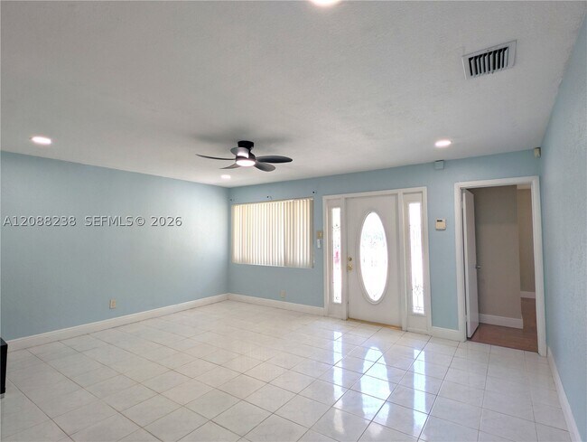 Photo - 2912 Sunshine Blvd
