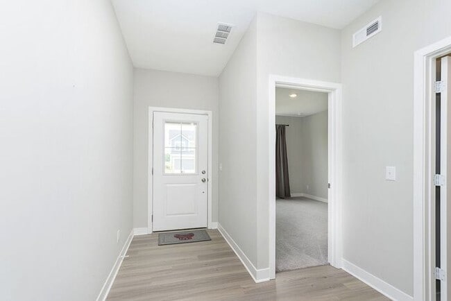 Photo - Like New 5 Bedroom 3 Full Bath With Fenced...