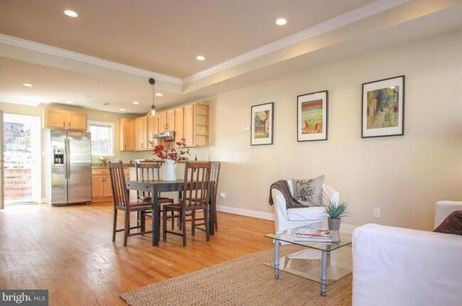 Photo - 1649 Kramer St NE