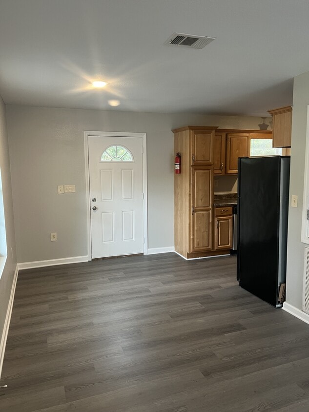 Photo - 157 W Railroad St (Pass Christian, MS)