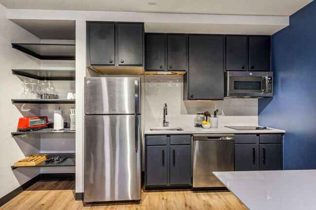 Photo - 611 Commerce St Unidad ID1267089P