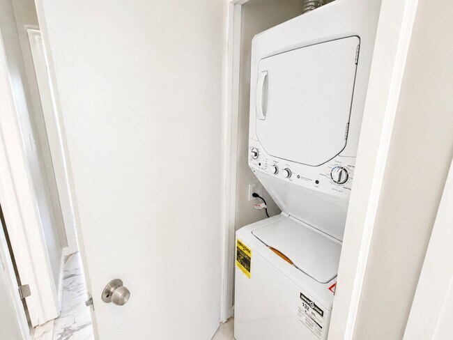 Photo - 9 Stecher St Unit 3L