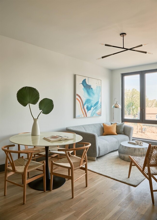 Building Photo - 424 Arlington Ave Unit 501