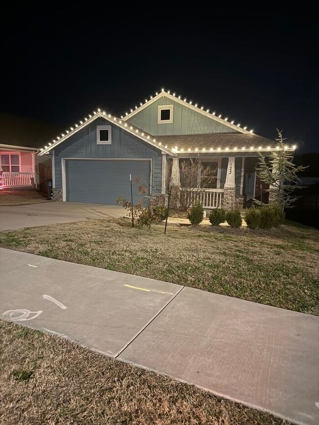 Brand New 4/2/2 in The Heights neighborhood | MOVE IN SPECIAL! - Brand New 4/2/2 in The Heights neighborhood | MOVE IN SPECIAL!