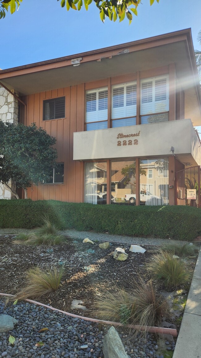 Building Photo - 2222 2nd St Unit 7