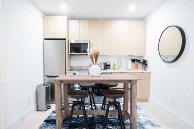 Photo - 402 E 11th St Unit ID1057571P