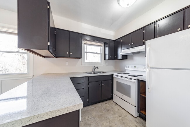 Maple Ridge Apartments