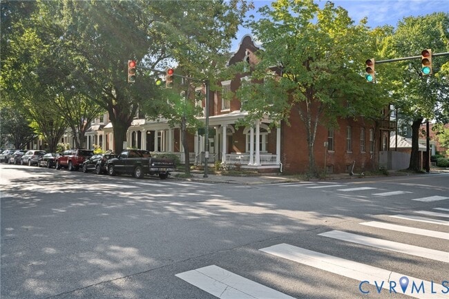 Photo - 1527 Grove Ave Unit 3