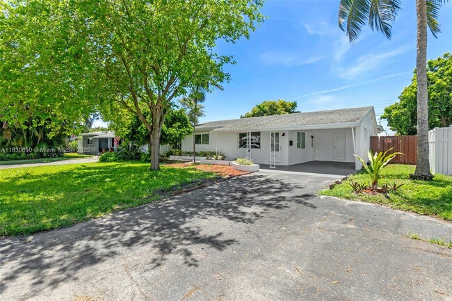 Building Photo - 330 NE 42nd Ct Rental