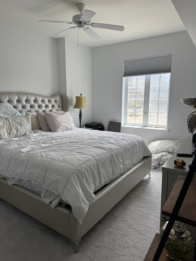 Photo - 300 W 5th St Unidad 425 Rental