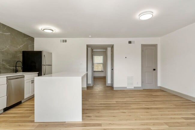 Photo - ONYX at 37th Unit 2