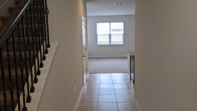 Photo - Stunning 2 Story 4-Bedroom Home In Serenoa Community – Clermont, FL