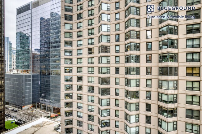 Photo - 420 E Ohio St Unit FL17-ID588