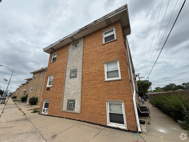 Building Photo - 2bed/1bath unit close to restaurants and s... Rental